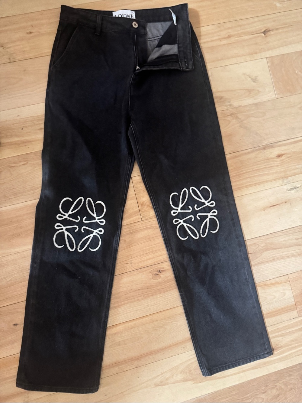 Loewe Black Straight-Leg Wide Boyfriend Jeans with White Knee Motif NWOT Sz 30